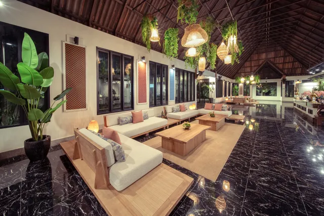 Scenic Pool Villa & Resort