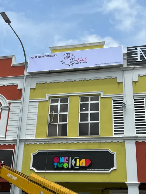 De Nails Look Studio