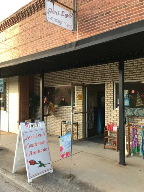 Jeri-lynns Consignment Boutique