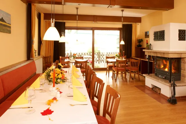 Landgasthaus & Pension Zirkelstein