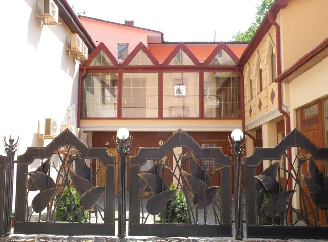 МАГНАТ-ЛЮКС, ГОТЕЛЬ