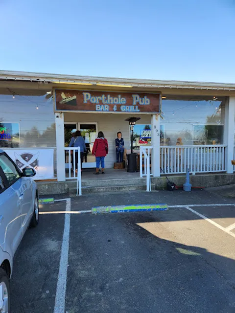 Porthole Pub Bar & Grill