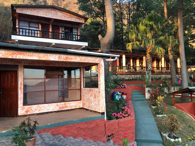 Atitlán Apartments