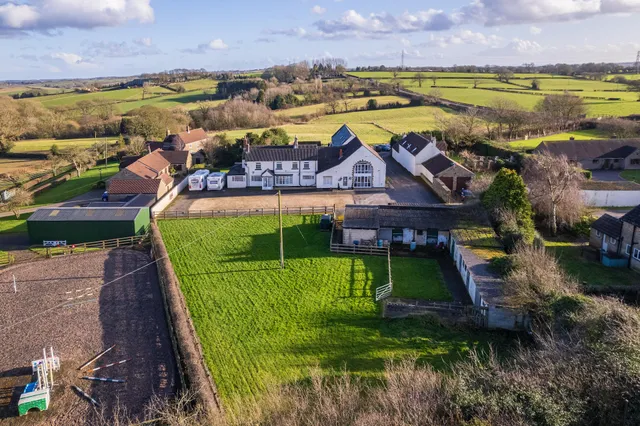 Whitton Lodge sleeps 28