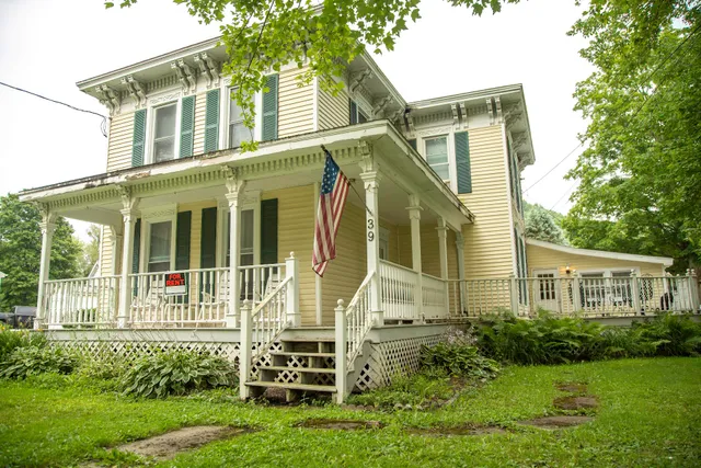 The Kelly House and Timberline Lodge