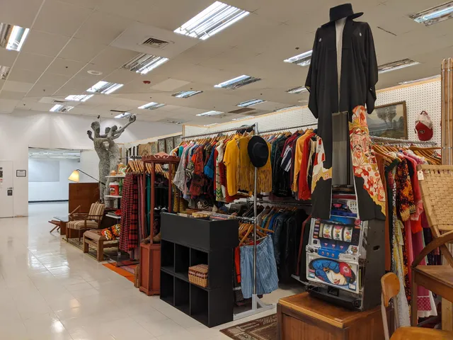 East Nashville Antiques