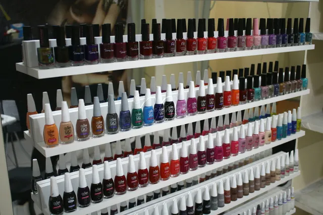 Esmalteria Nefertari