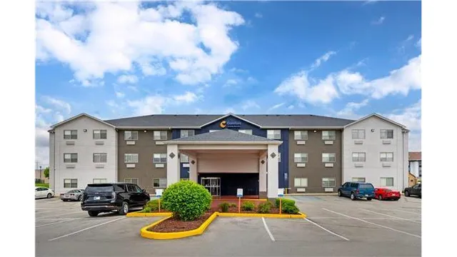Comfort Inn & Suites North Greenfield