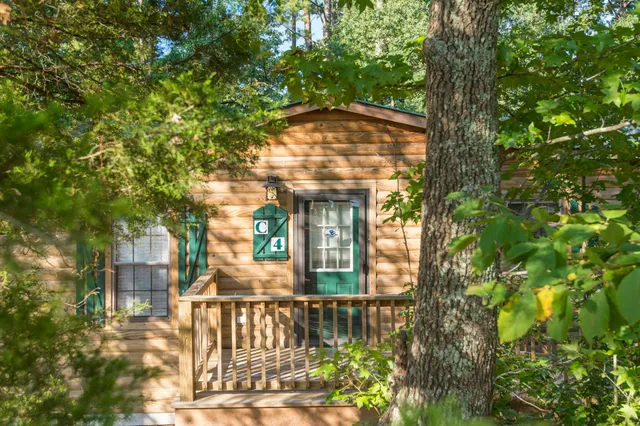 Self Creek Lodge and Marina