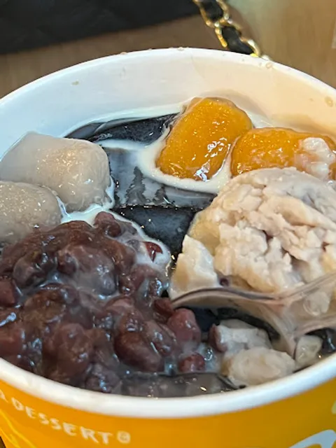 QQ Dessert @The COMMONS Saladaeng