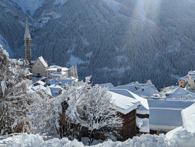 Ferienwohnungen Scandella Sent