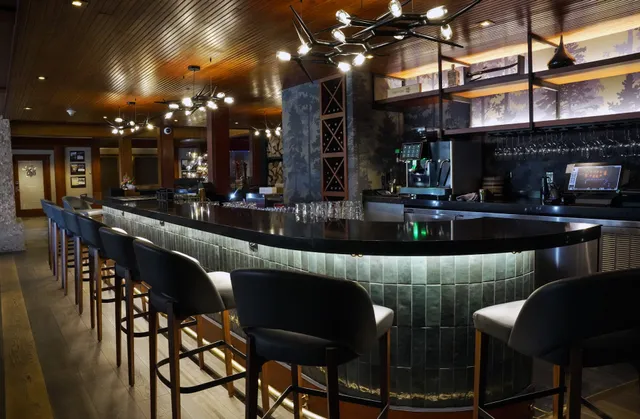 The Lounge at Salish Lodge