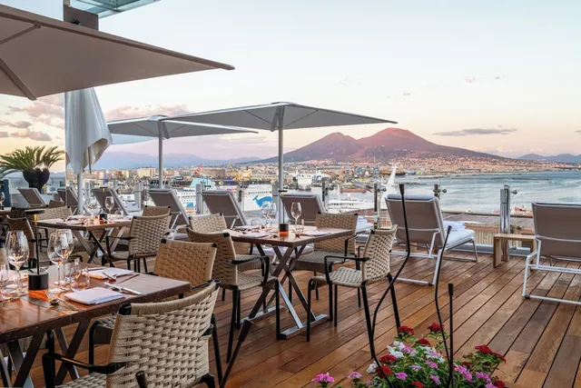 Romeo Hotel - Naples