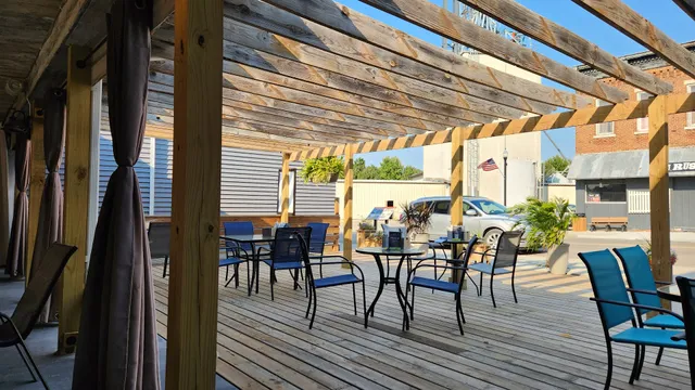 Estelle's Eatery & Bar