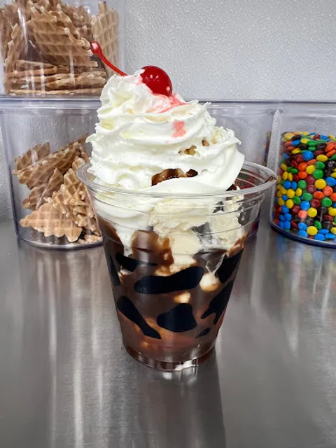 Cullens Ice Cream on The River