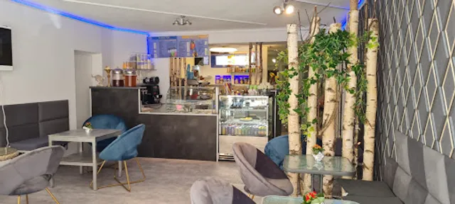 Cinderella‘s Café Bubbletea & Bubblewaffle