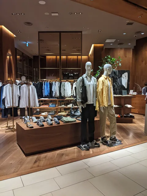 UNITED ARROWS OSAKA MEN'S STORE