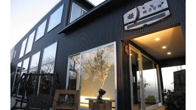 cafe & dining 桜 moon