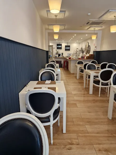 La Caffé Ware House