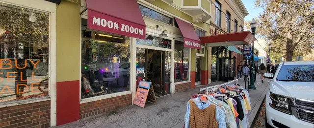 Moon Zooom