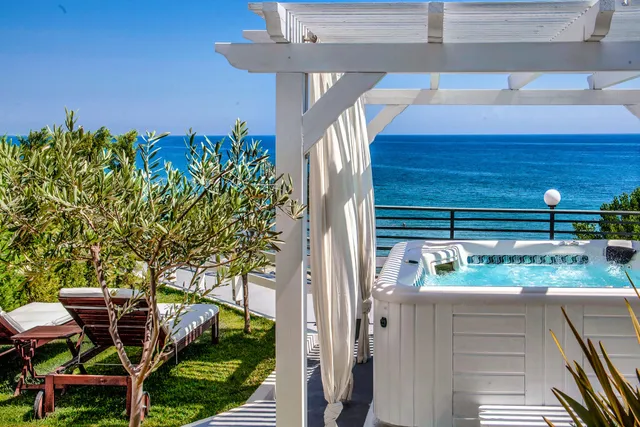 Panorama Suites & Spa