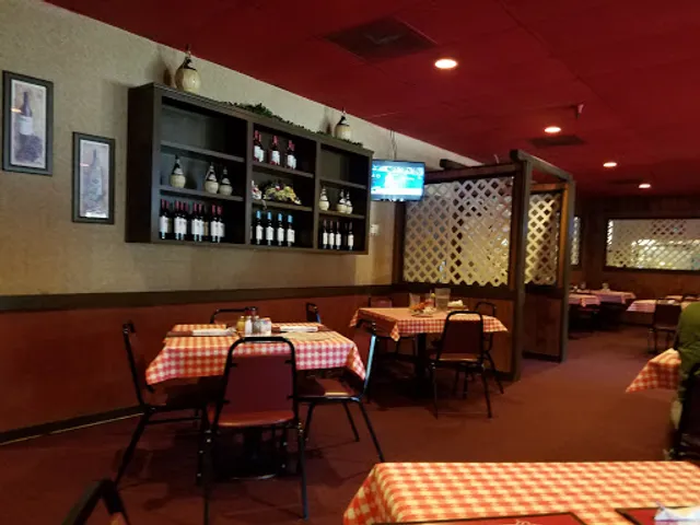 Mama 'n Papa's Pizza Grotto