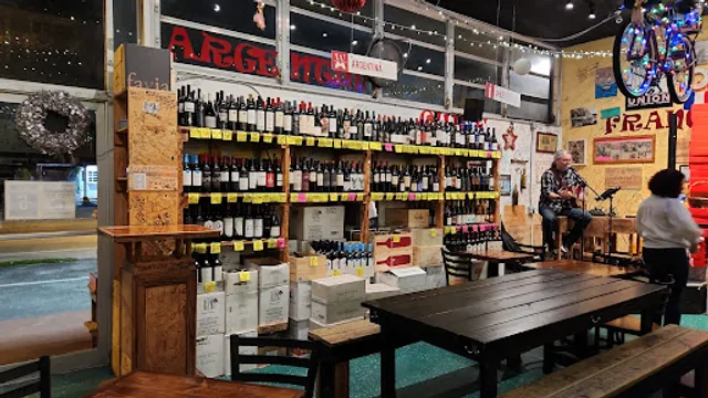 Happy Wine Calle Ocho