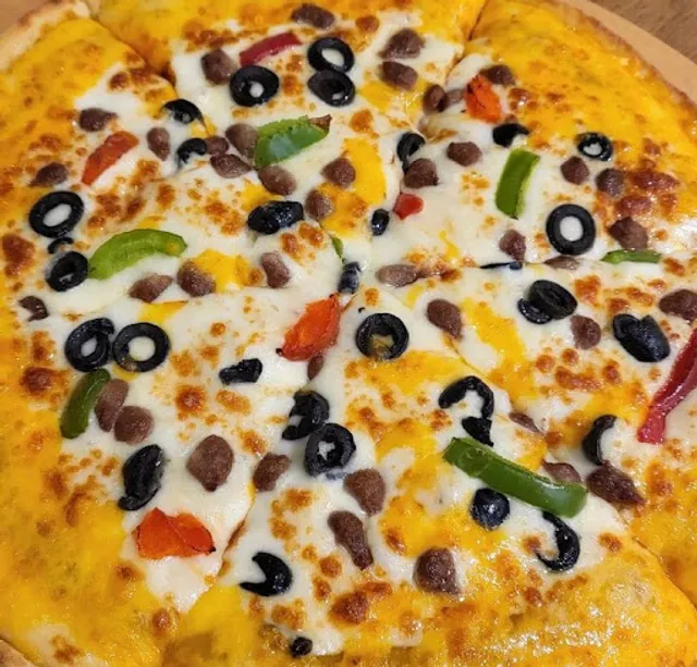 White Hart Pizza - Best Pizza Cafe in Indirapuram/Pizza in indirapuram/Burger in indirapuram/Garlic bread/Kitty party/