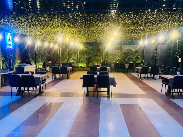 Karnival family restaurant & bar