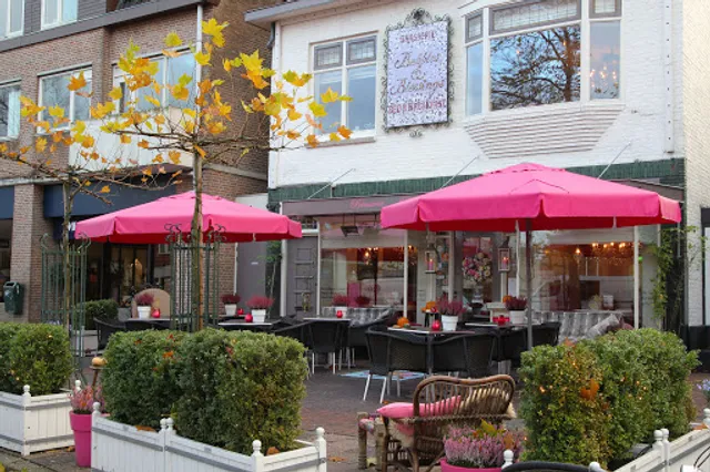 & Brasserie - voor koffie, ontbijt, brunch, lunch & high tea | (onderdeel van Bubbles & More)