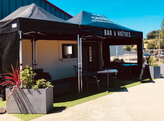 Huitres Chaumard, vente au détail (ouvert) bar à Huitres (fermé)