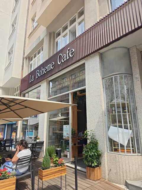 La Bohème Café