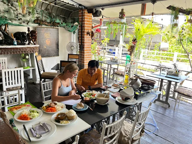 Tik Restaurant Surin4