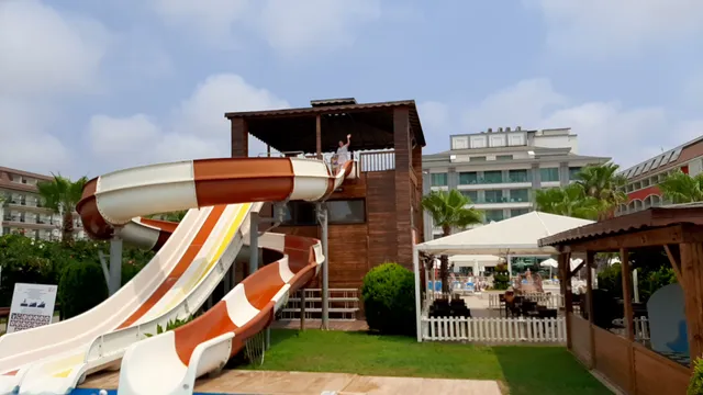 Tui Day & Night Connected