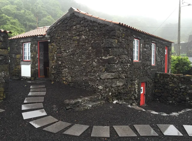 Aldeia dos Caldeirões