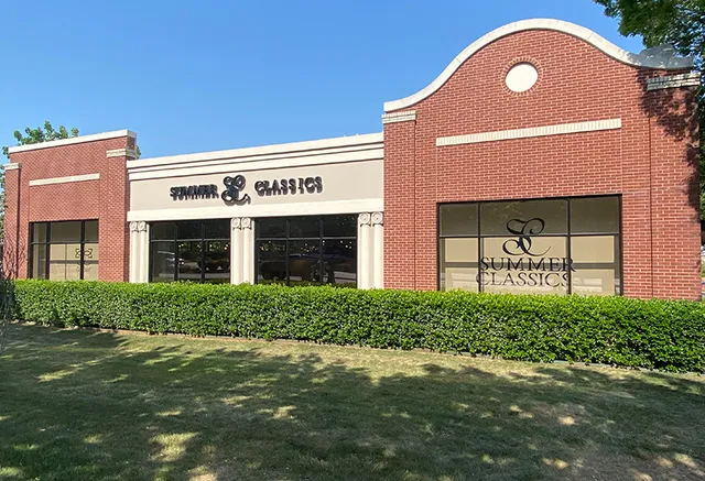 Summer Classics & Gabby Furniture Southlake (Gabriella White)