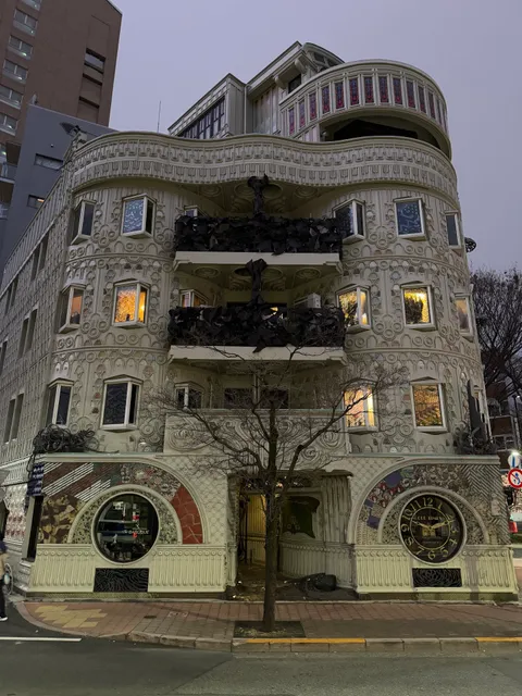 Waseda El Dorado Baroque Building
