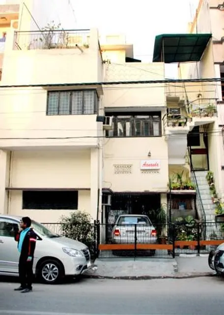 Aananda Bed n Breakfast & Apartment