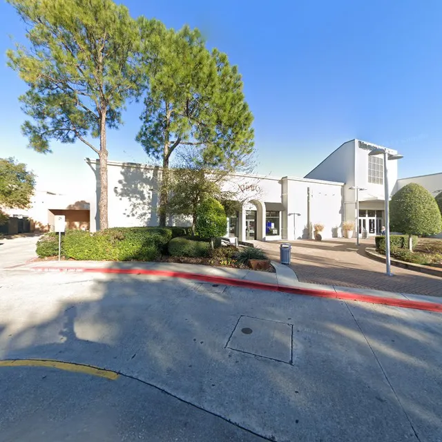 2000 Willowbrook Mall