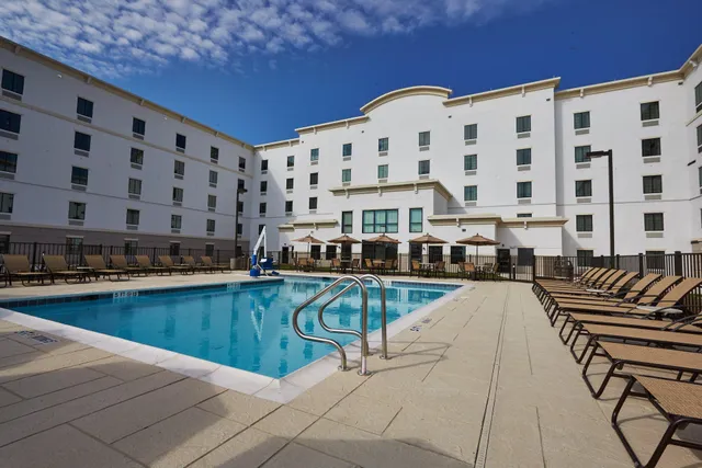 Candlewood Suites Building 2426