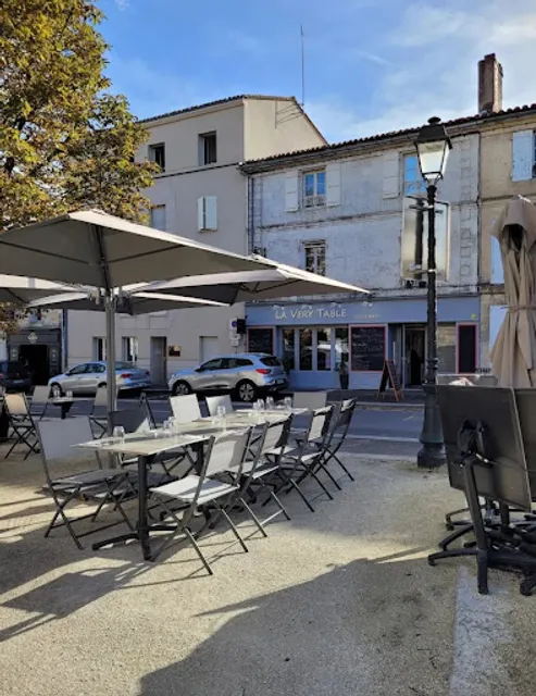 LA VERY TABLE salon de thé café restaurant