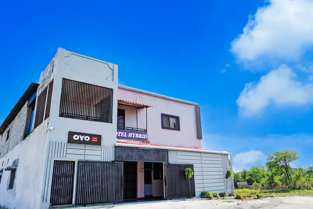 OYO Hotel Hybrid