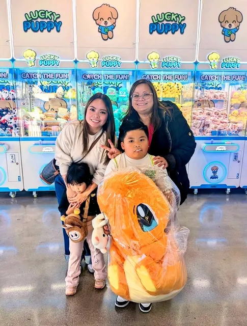 Lucky Puppy Claw Machine Arcade