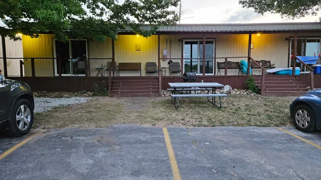 Southwinds Motel LLC