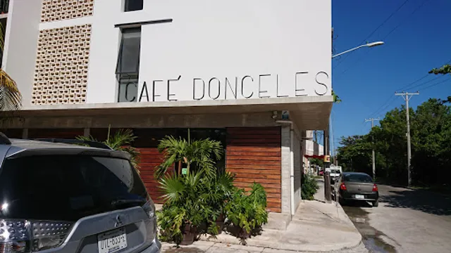 CAFÉ DONCELES