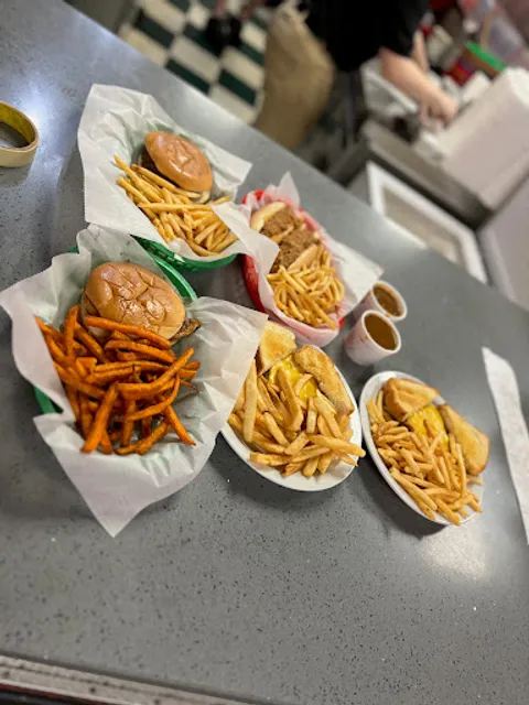 Arnold's Of Powdersville - Famous Homemade Hamburgers