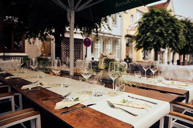 Mauro's Jever | Food & Cocktails