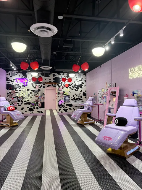 Groovy Peach Piercing