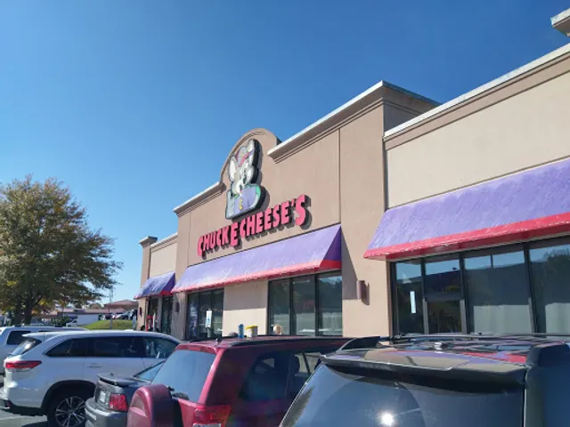 Chuck E. Cheese