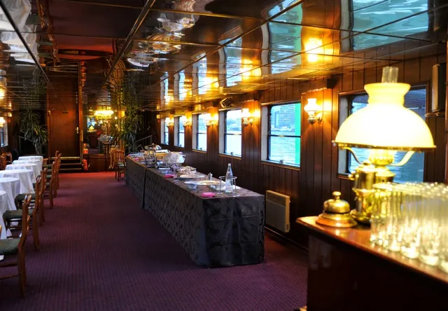 Péniche La Sans-Souci